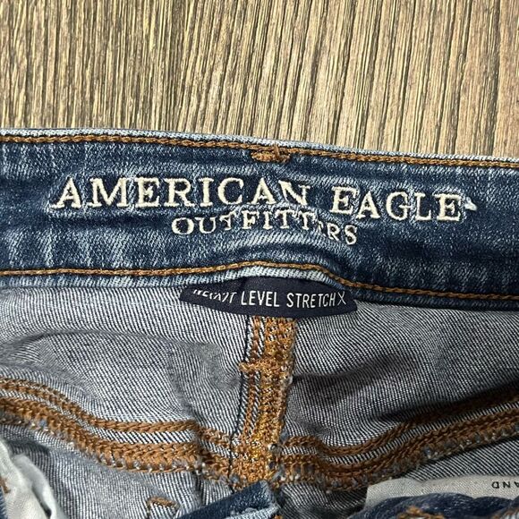 American Eagle Skinny Jeans NE(X)T Level Stretch Distressed Medium Wash Size 0 - Picture 8 of 11